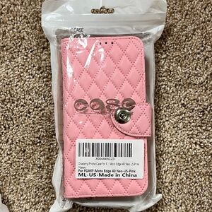 Motorola Pink Quilted Flip Wallet Case with Snap Closure